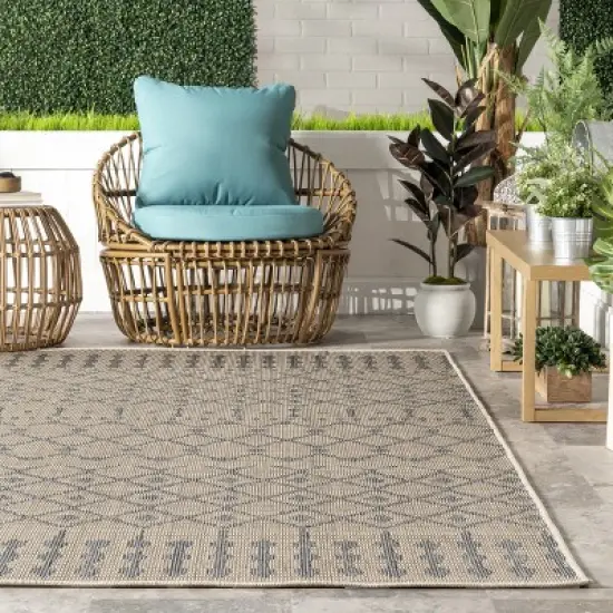 nuLOOM Reina Modern Trellis Indoor/Outdoor Area Rug image {7}