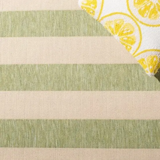 Courtyard CY6812 Power Loomed Indoor/Outdoor Area Rug  - Safavieh image {2}