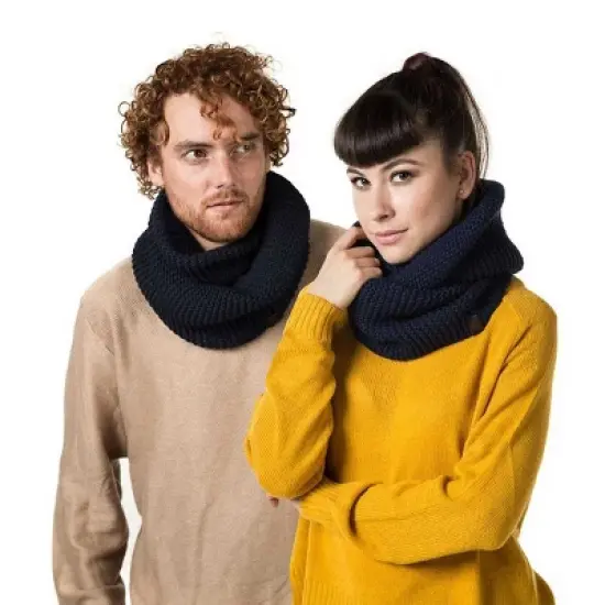 Mio Marino | Women's Cable Knit Infinity Circle Scarf image {8}