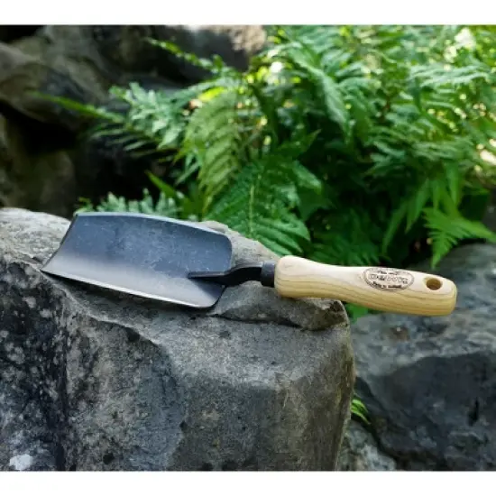 DeWit Square-Head Trowel &ndash; Heavy-Duty, Sharp Edge for Roots & Clay, 12.5&rdquo;L image {3}