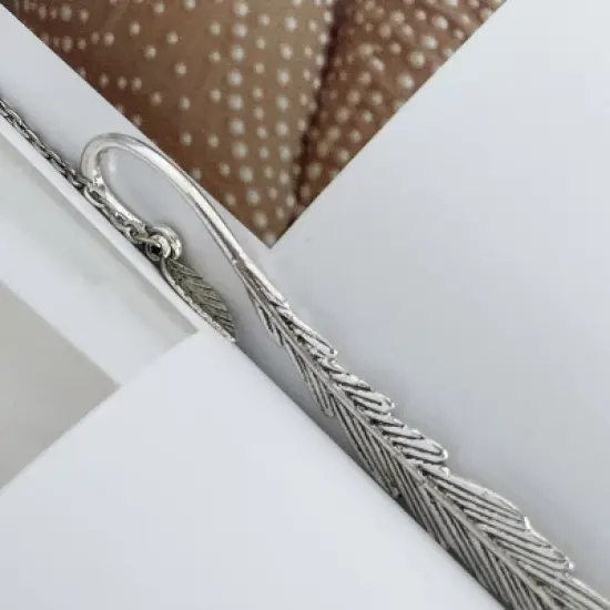 Wrapables Metal Leaf Bookmark with Charm for Book Lovers & Readers (Set of 2), Purple & Pink image {5}