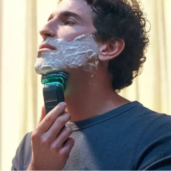 Philips Norelco Series 9500 Wet & Dry Men's Rechargeable Electric Shaver - S9985/84 image {9}