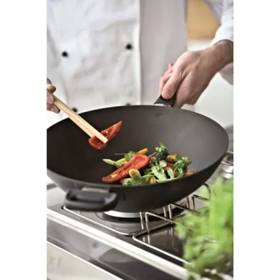 Scanpan Classic Induction 12.5-Inch Wok image {1}
