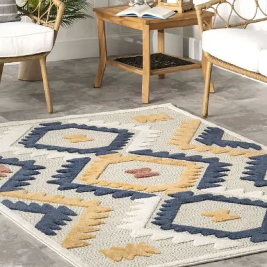 nuLOOM Valen Raised Geometric Indoor/Outdoor Patio Area Rug image {8}