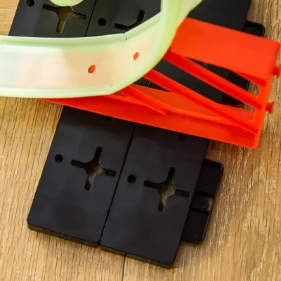 Qaba Track Builder DIY Loop Kit with Luminous Effect Spider Model Pull-back Car image {3}