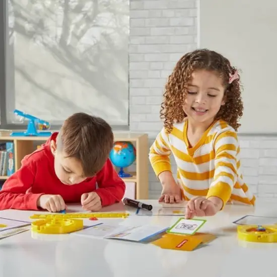 hand2mind Telling Time Basics Center Kit image {1}