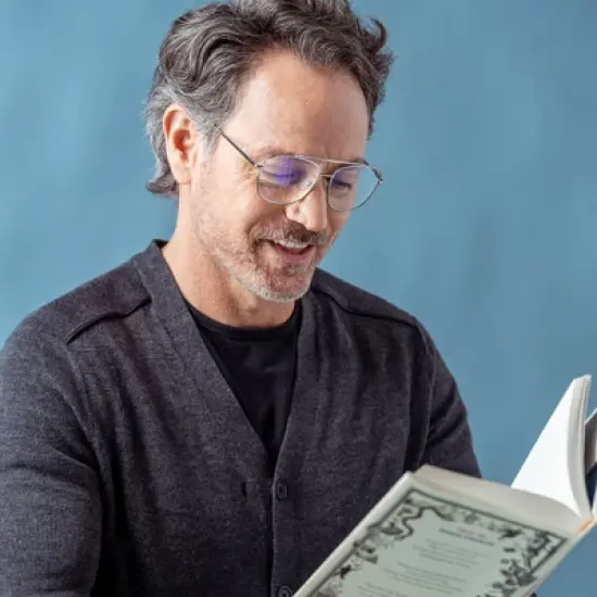 Optimum Optical Signature Blue Light Filtering Magnifying Readers - Midlife Cr-eye-sis image {3}