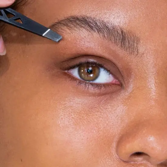 JAPONESQUE Slant Tweezer Midnight image {6}