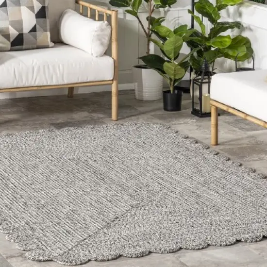 nuLOOM Idina Casual Scalloped Indoor/Outdoor Area Rug image {8}