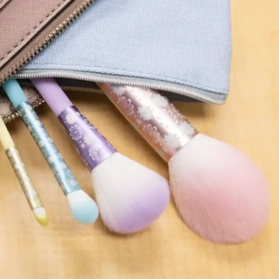 MODA Brush Posh Pastel Complete Face 5pc Makeup Brush Kit, Includes Pointed Blush, Highlighter, and Shader Makeup Brushes image {5}