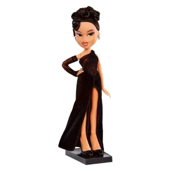 Bratz x Kylie Jenner Night Fashion Doll with Evening Gown, Pet Dog, and Poster image {3}