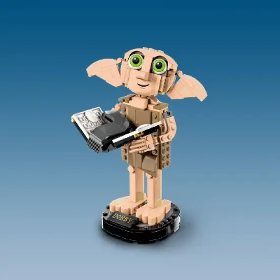 LEGO Harry Potter Dobby the House-Elf Build and Display Set 76421 image {2}