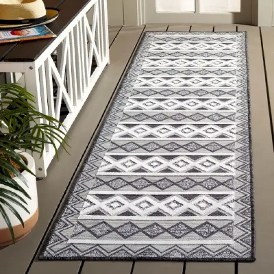 Cabana CBN418 Power Loomed UV Resistant Indoor/Outdoor Rugs - Safavieh image {1}