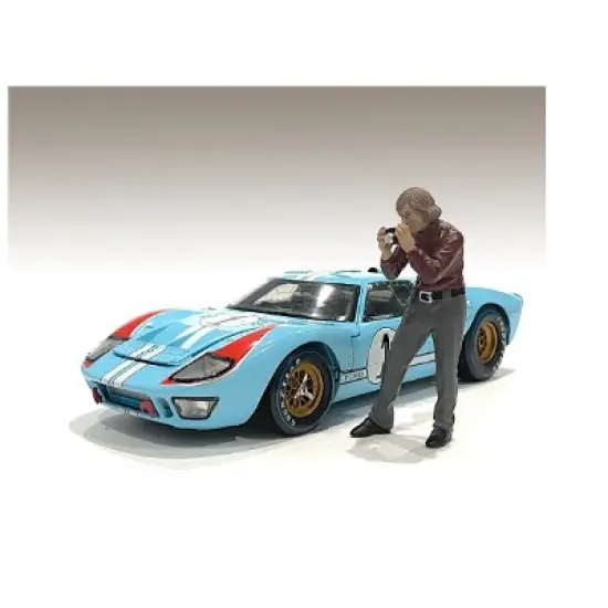 "Race Day 1" Figurine II for 1/18 Scale Models by American Diorama image {2}