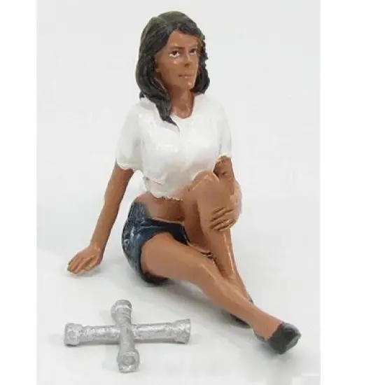 Lady Mechanic Lucy Figure For 1:18 Scale Models by American Diorama image {1}