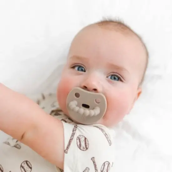 Ryan & Rose Cutie PAT Pacifier Kit - Neutral - 5pc image {4}