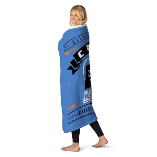 NBA Cleveland Cavaliers Hardwood Classics Silk Touch Faux Shearling Throw Blanket image {2}