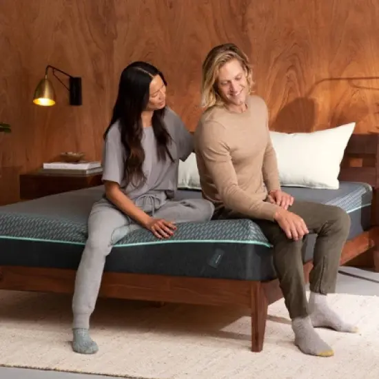 Tuft & Needle 12" The Mint Hybrid Mattress image {4}