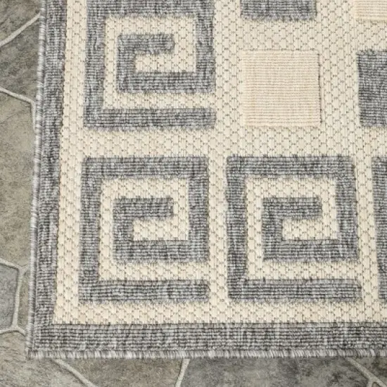 Traditional Geometric Infinity Border Indoor Outdoor Area Rug by Blue Nile Mills  image {2}