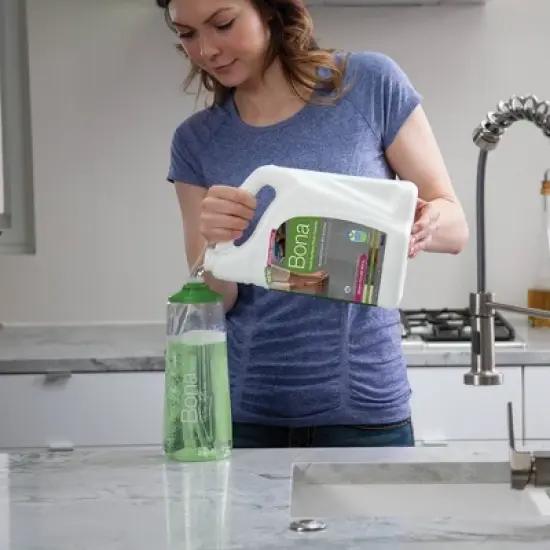 Bona Floor Mop Starter Kit - 1 Spray Mop, 1 Reusable Microfiber Pad, 1 Refillable Multi Surface Floor Cleaner Liquid image {3}