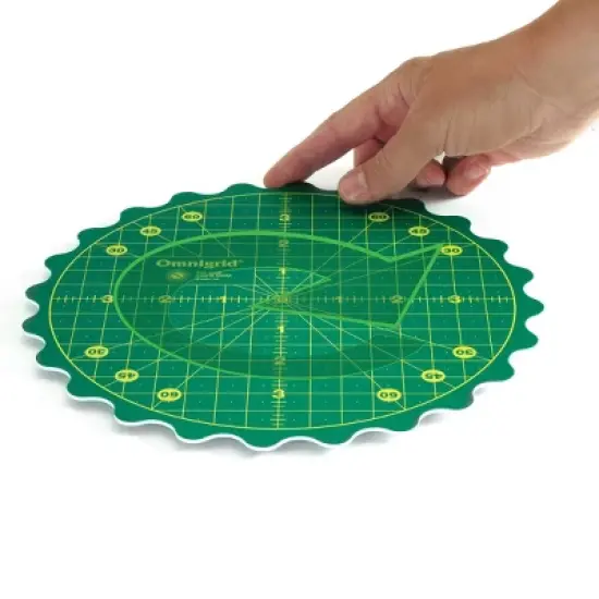 Omnigrid 8" 360 Rotating Cutting Mat image {2}