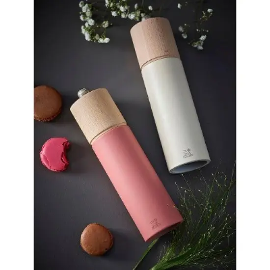 Peugeot | Boreal Pepper Mill, Wood, Hazelnut, 21 cm - 8 in image {3}