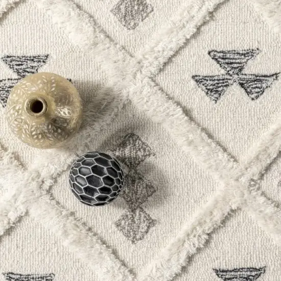 Nadette Geometric High/Low Wool Area Rug image {5}