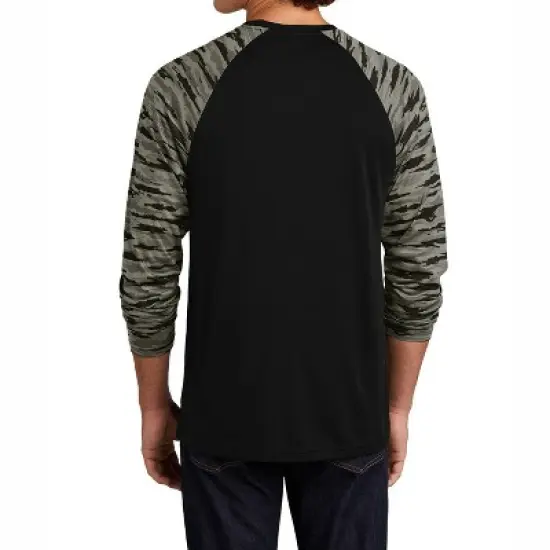 Mafoose Men's Drift Camo Colorblock Long Sleeve Tee - Stylish and Comfortable image {1}