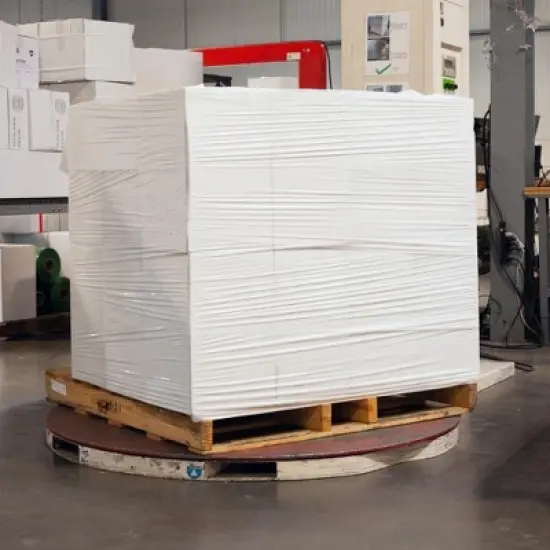 PSBM 4 Rolls Dark White 15 in. x 1500 Ft. 80 Gauge Cast Hand Pallet Stretch Wrap image {5}