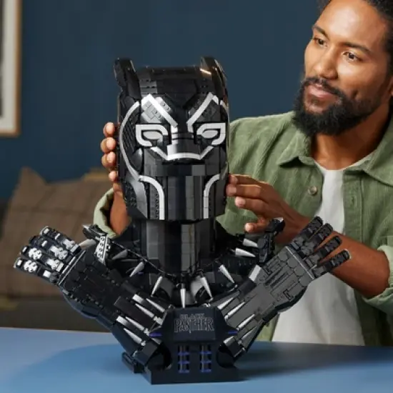 LEGO Marvel Black Panther Wakanda Forever Set 76215 image {2}