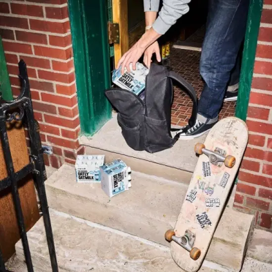 Oatly Oatmilk Non-Dairy Milk image {10}