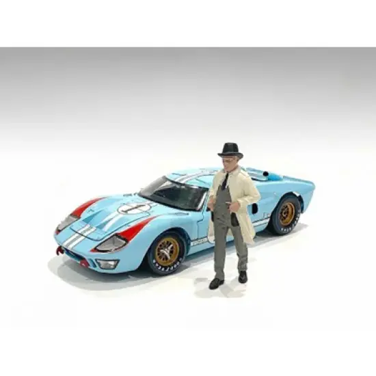 "Race Day 2" Figurine II for 1/18 Scale Models by American Diorama image {2}