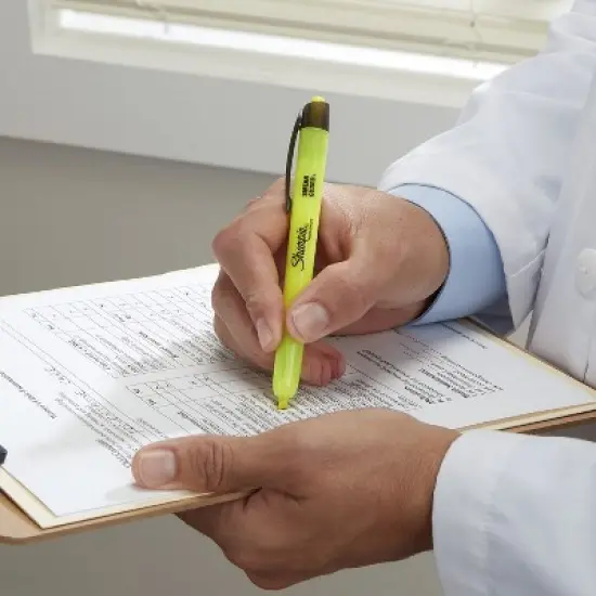 Sharpie Accent Retractable Highlighters Chisel Tip Fluorescent Yellow Dozen 28025 image {1}