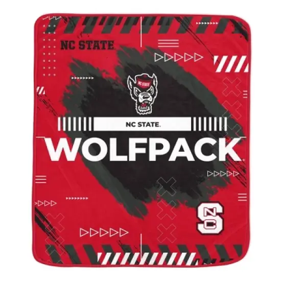 NCAA NC State Wolfpack Game Tech Ultra Cozy Throw Blanket image {2}