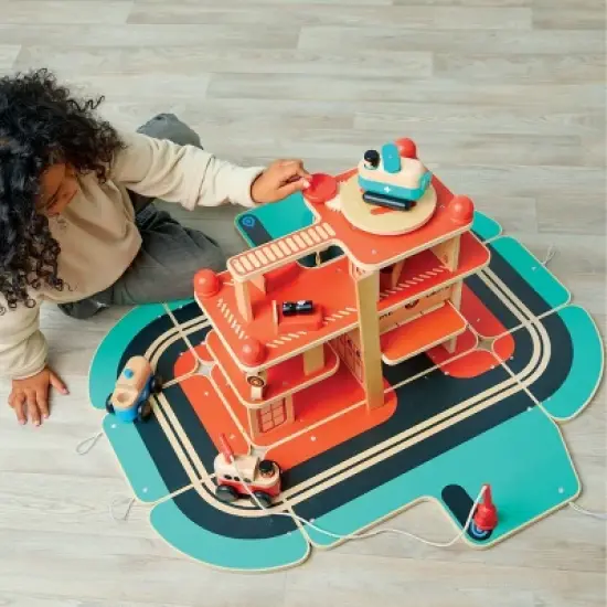 FAO Schwarz Rescue Responders Wooden Fire Station Playset - 21pcs image {5}