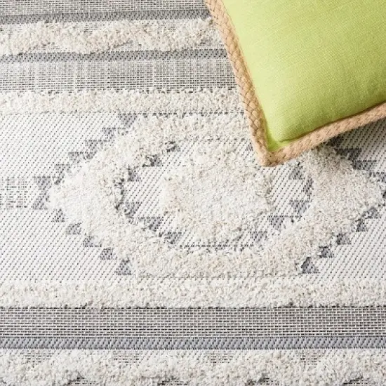 Cottage COT206 Power Loomed Indoor/Outdoor Area Rug - Safavieh image {3}