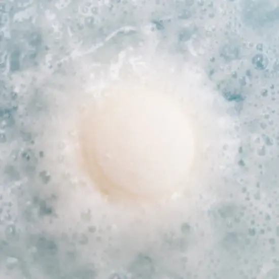 Beauty by Earth Aromatherapy Bath Bombs image {9}