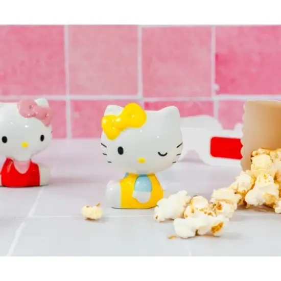 Silver Buffalo Sanrio Hello Kitty and Mimmy Ceramic Salt and Pepper Shaker Set image {4}