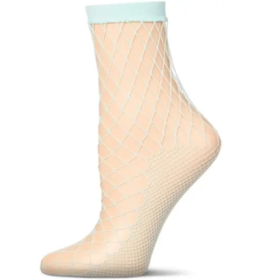 Memoi Women's Nothing But Net Fishnet Anklet Socks image {4}