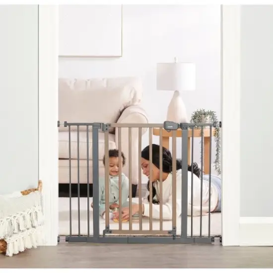 Regalo Heritage & Home Multi-Style Safety Gate image {1}