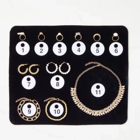 Juvale 2 Sets of Round Numbered Tags 1-300, Double-Sided Plastic Coat Check Tickets, 600 Pieces Total image {2}