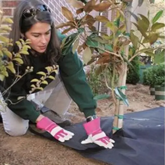 DeWitt Weed Barrier Pro 3-Ounce Commercial and Home Garden Landscape Weed Block Barrier Heavy-Duty Non-Woven Ground Cover Fabric, Black image {3}