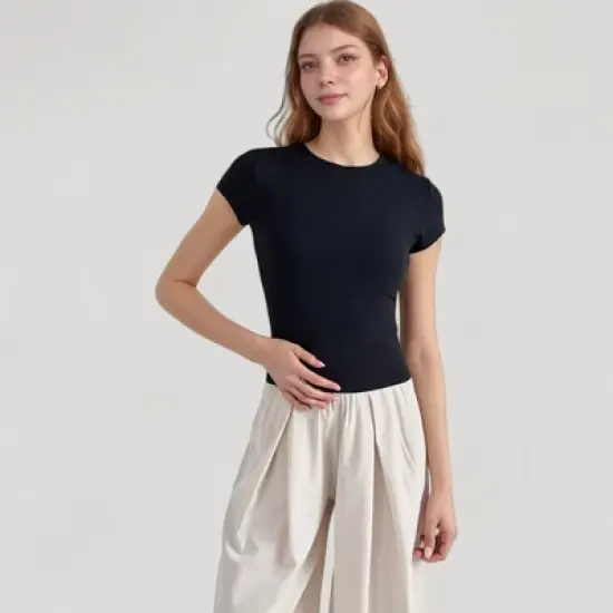 Anna-Kaci Active Women's Short Sleeve Fitted Crew Neck Top with Stretch Fabric for a Sleek and Comfortable Everyday Look image {1}