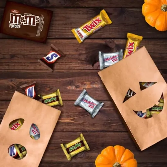 M&M's, Snickers, Twix, 3Musketeers, & Milky Way Halloween Variety Bag - 77.63oz/250ct image {4}