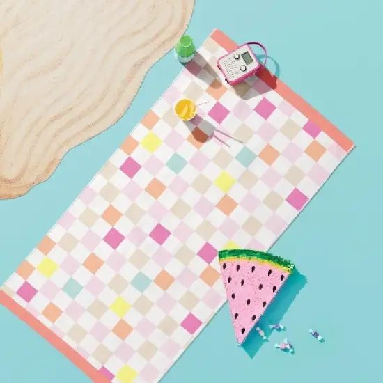 Checkered Beach Towel Pink - Sun Squad&trade; image {1}
