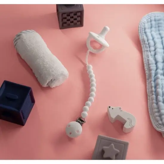 Pacifier Clip for Boys and Girls by Comfy Cubs image {4}