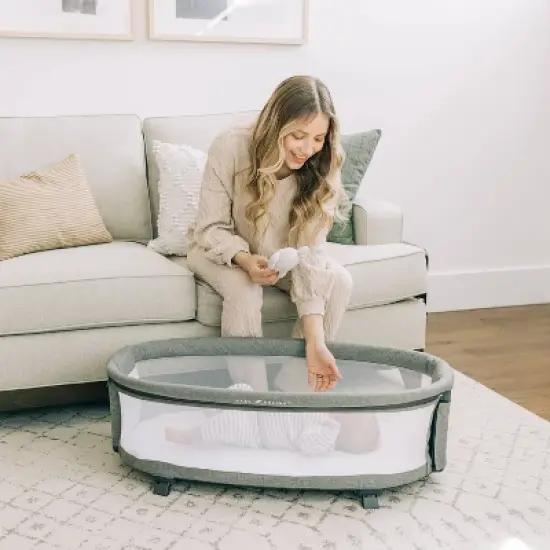 Baby Delight Beside me Nova Deluxe Bedside Bassinet image {2}