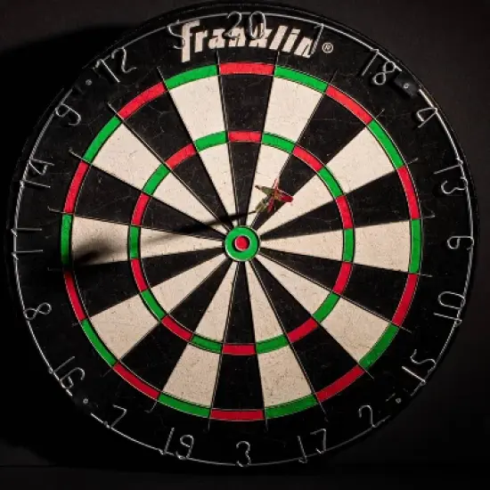 Franklin Sports 18" Grade A Dartboard Set image {2}