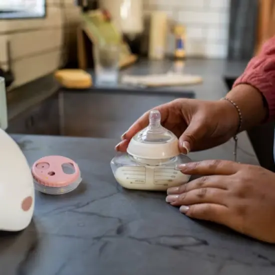 Tommee Tippee Wearable Pump Milk Collectors - 4pk image {5}