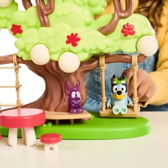 Bluey Treehouse Playset image {9}